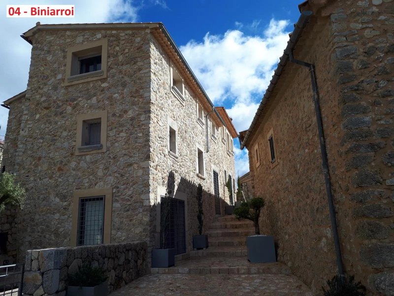 Otra perspectiva de la calle restaurada