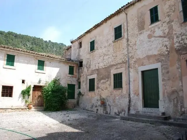 Cases on viuen els posaders